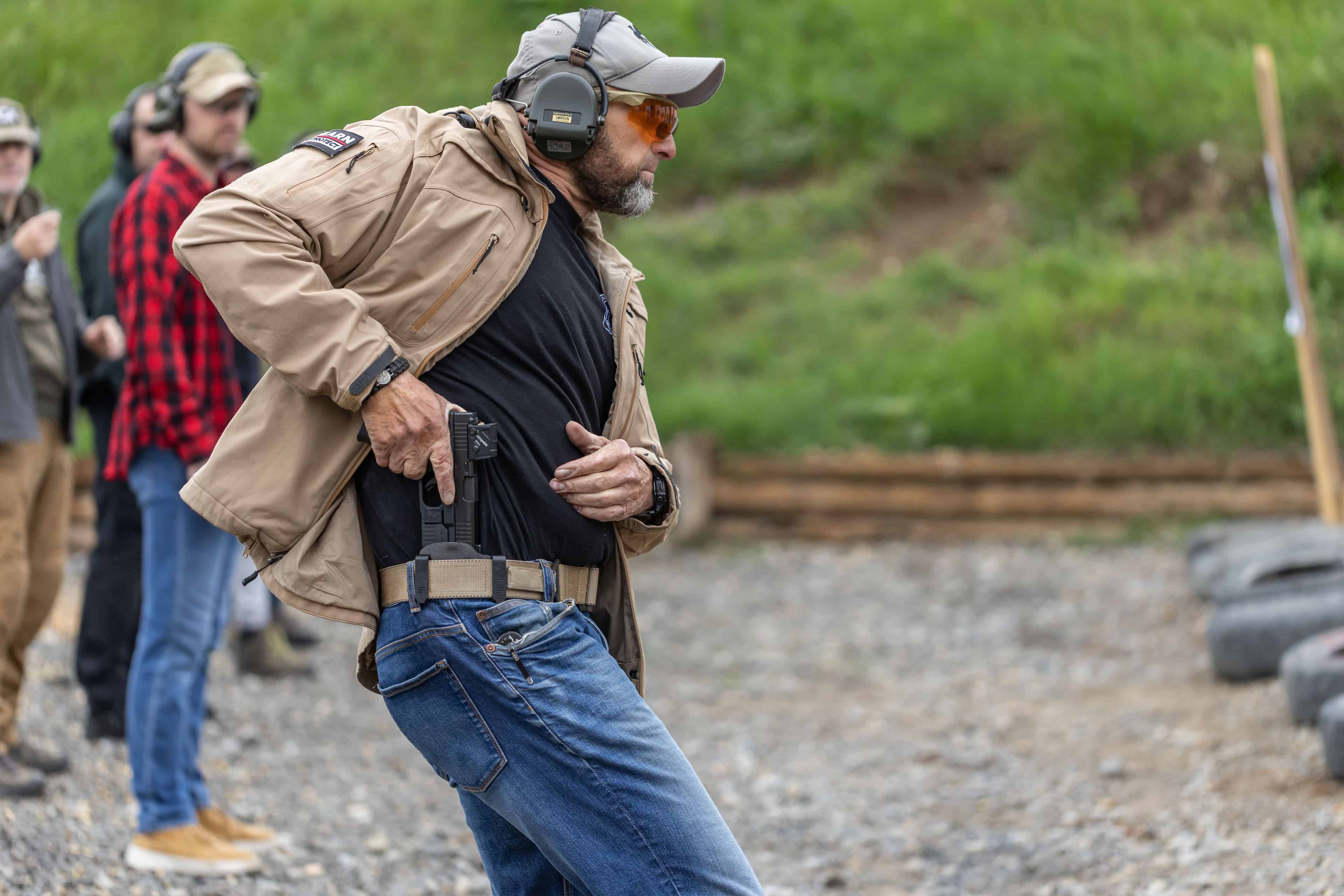 Pištoľ: Skryté nosenie drill