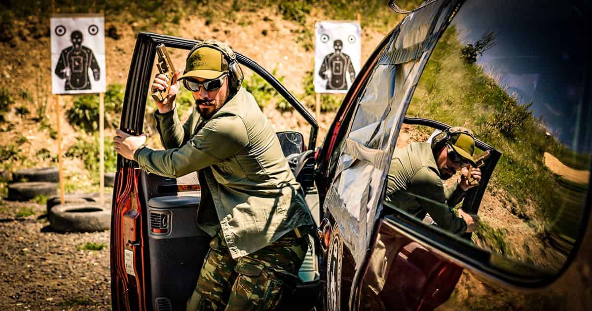 Pištoľ: Defenzívna streľba s využitím auta 2